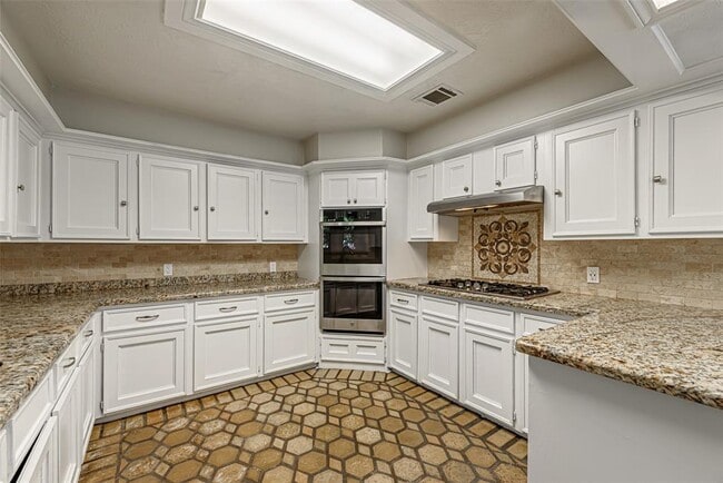 Building Photo - 102 Butlers Ct
