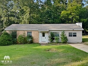 Building Photo - 2225 Lisa Ann Dr