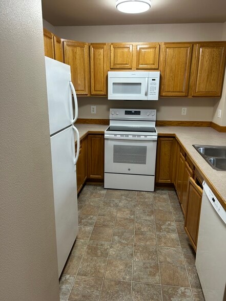 Building Photo - 1202 3rd St