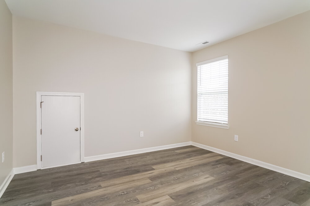 Building Photo - 674 River Dell Townes Ave