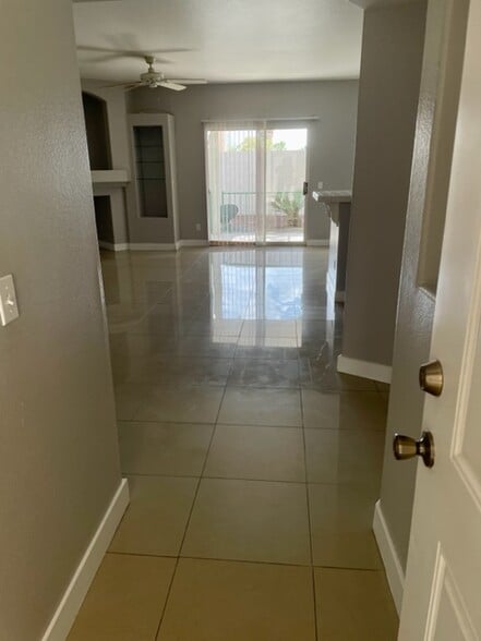 Building Photo - 6201 E Lake Mead Blvd