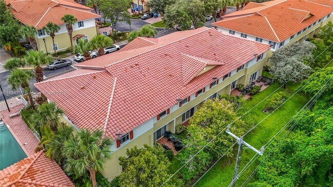 Building Photo - 2505 NW 31st Ct