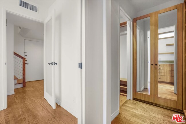 Building Photo - 24 Westwind St