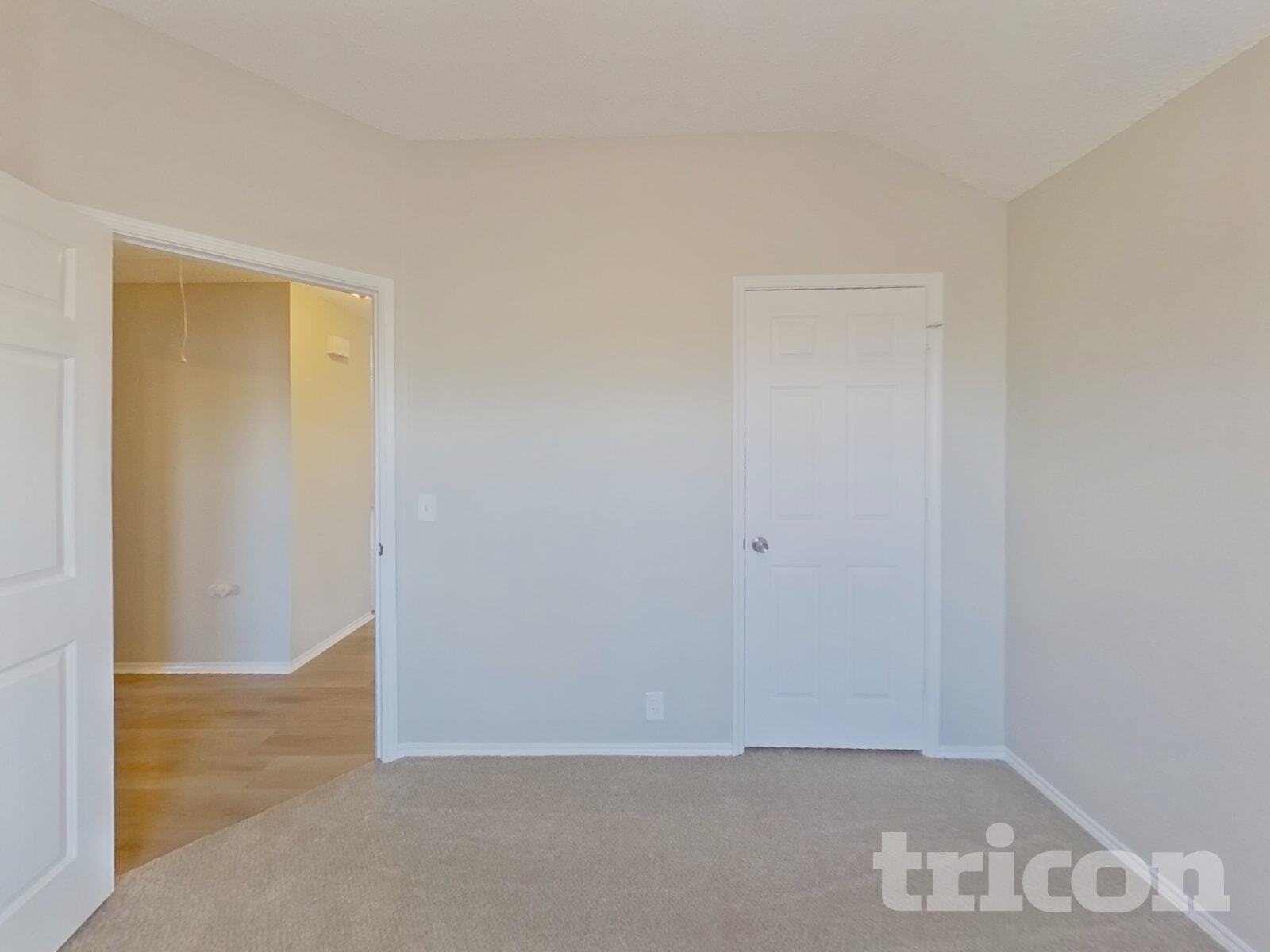 Building Photo - 3276 Raleigh Dr