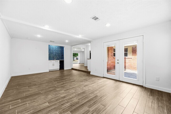 Building Photo - 4513 W 43rd St