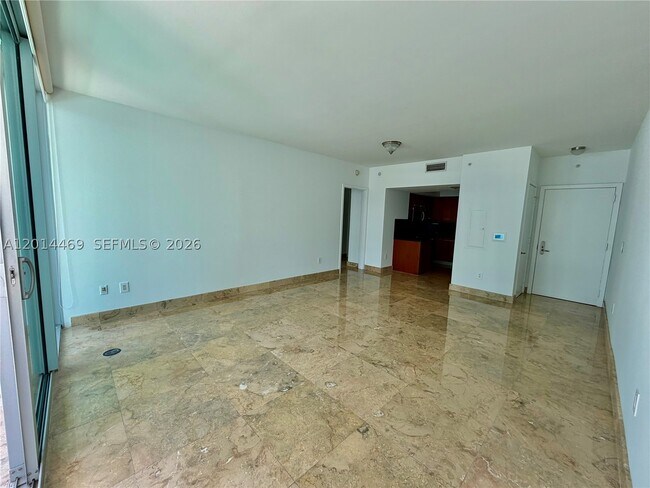 Building Photo - 1331 Brickell Bay Dr