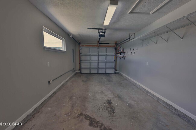 Building Photo - 3931 Treasure Cir