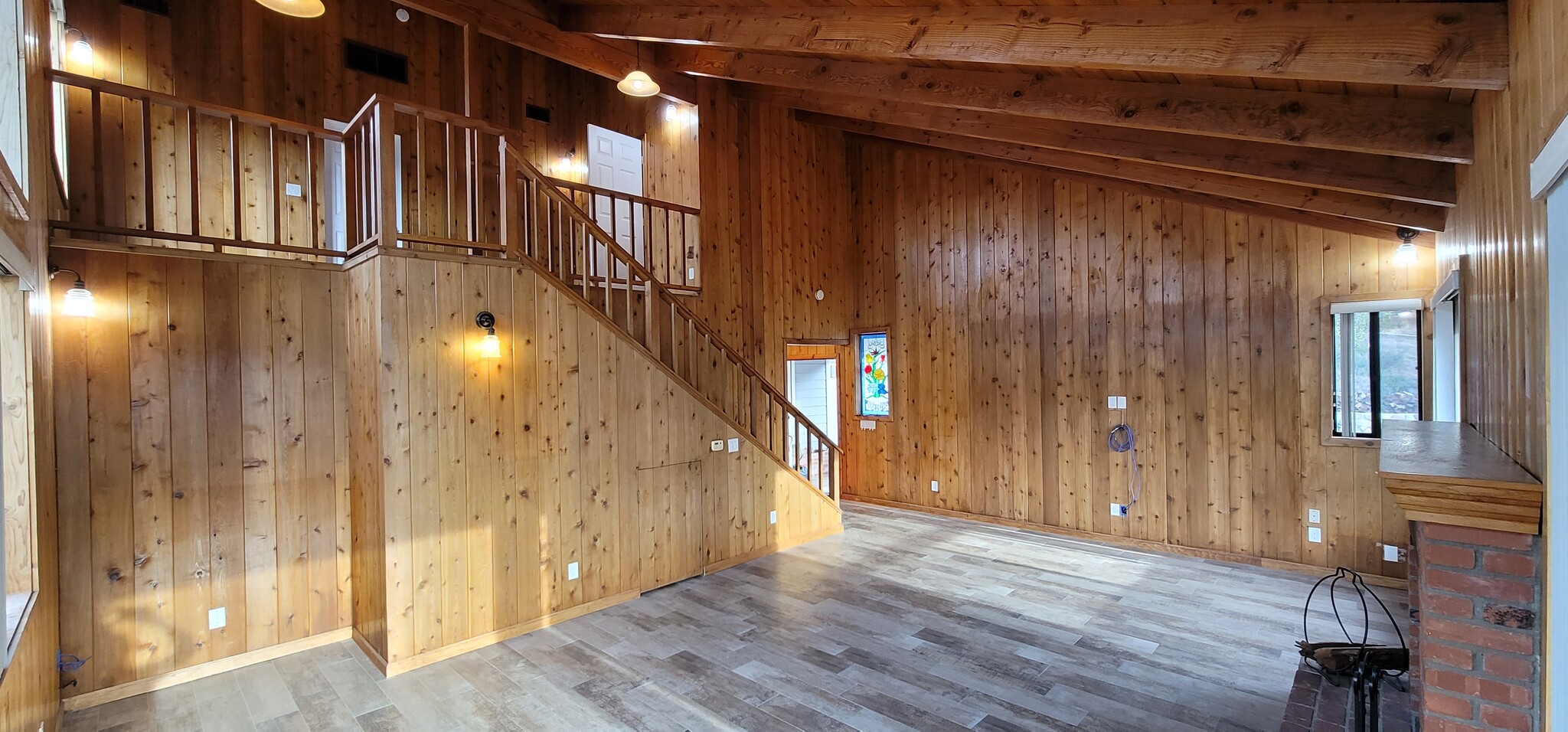 Vaulted ceilings, cedar walls, nook for desk and loft - 5513 Riggs Rd