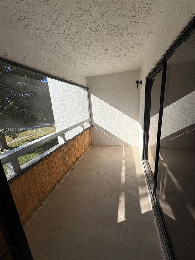 Building Photo - 1500 NW 4th Ave