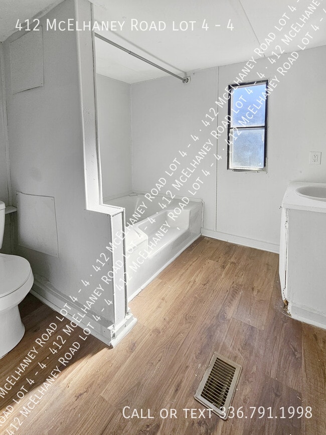 Building Photo - 412 McElhaney Rd