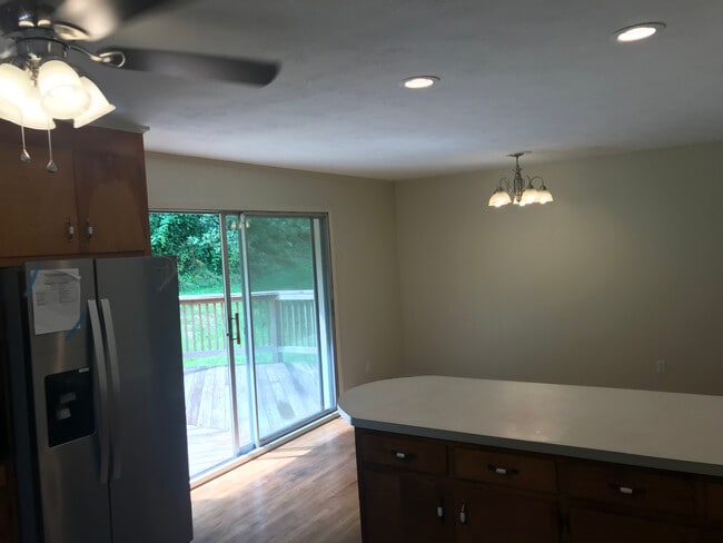 Dinning room off of Kitchen - 331 Green Briar Rd