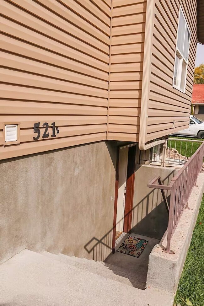 Building Photo - 521 N 12th Ave