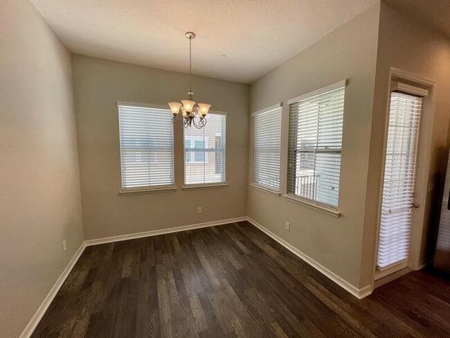 Building Photo - 472 Windmill Palm Cir