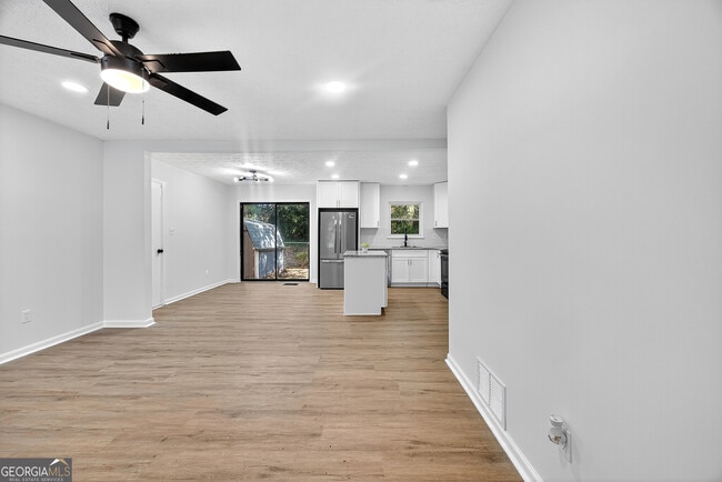 Building Photo - 1517 Colony East Cir