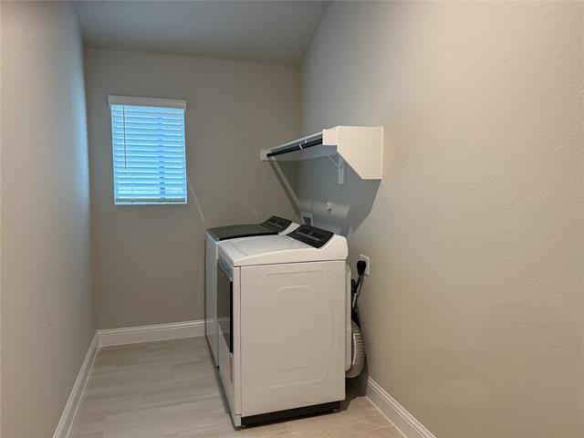 Building Photo - 716 Edgehurst Dr