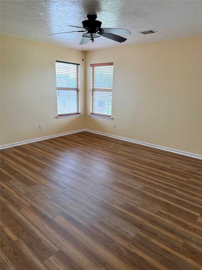 Building Photo - 7222 Liberty Ridge Ln