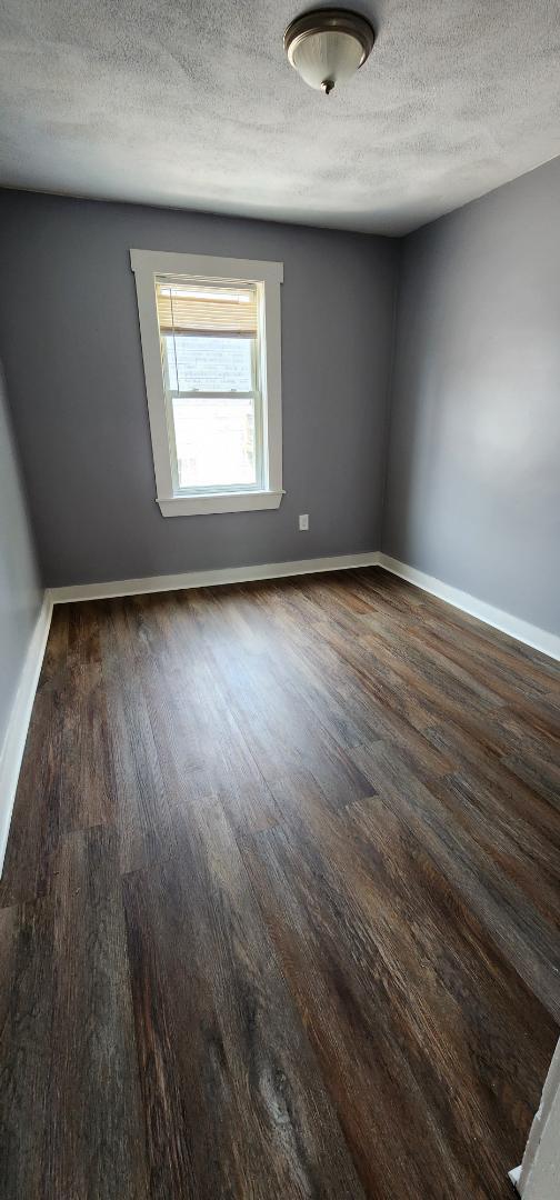 Building Photo - 161 4th St