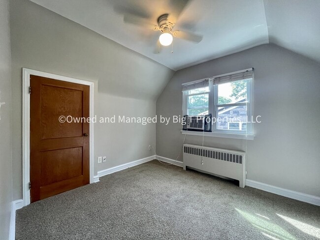 Building Photo - 203 Marsh Ln