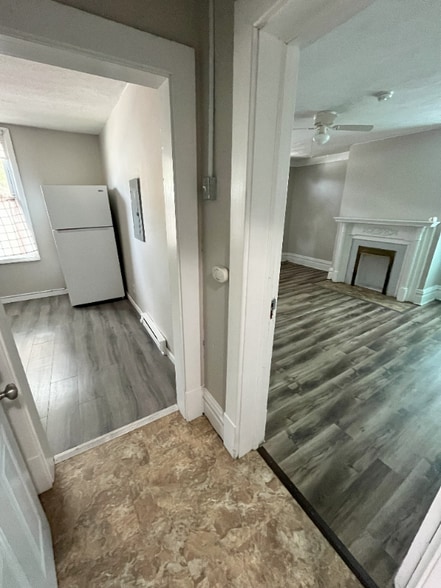 Building Photo - 1403 5th Ave