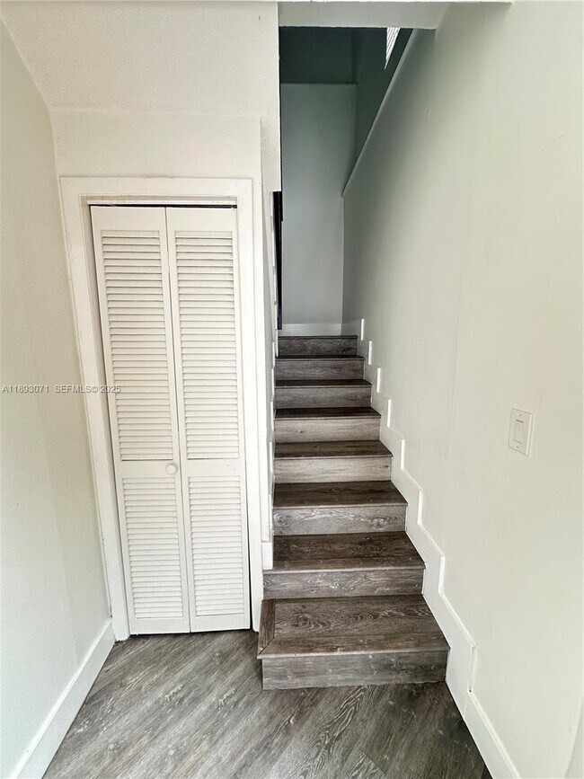 Building Photo - 97 NW 73rd Pl