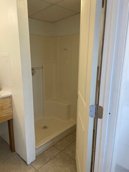 Building Photo - 268 N Ocotillo Dr