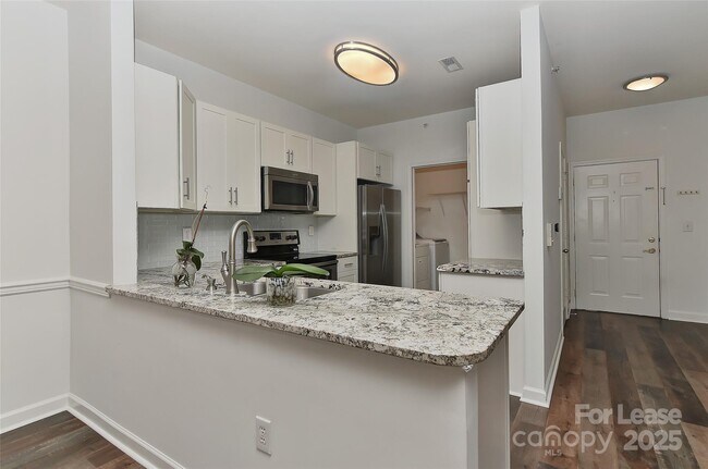 Building Photo - 17109 Red Feather Dr