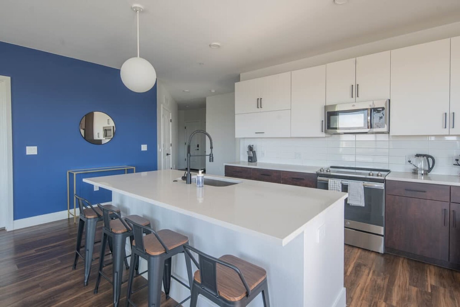 Building Photo - 701 W Rio Salado Pkwy