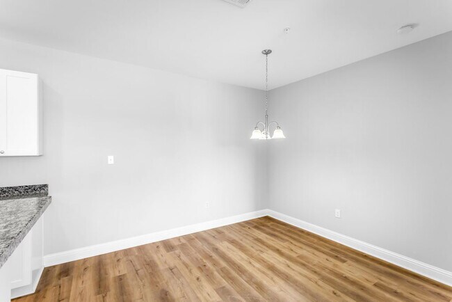 Building Photo - Brand New 3 bed unfurnished!