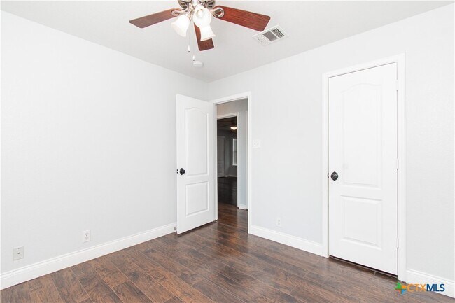 Building Photo - 283 Cordero Dr