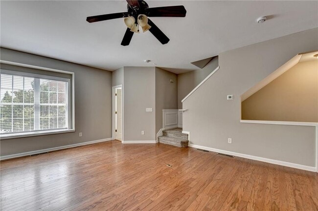Building Photo - 4021 Edgecomb Dr