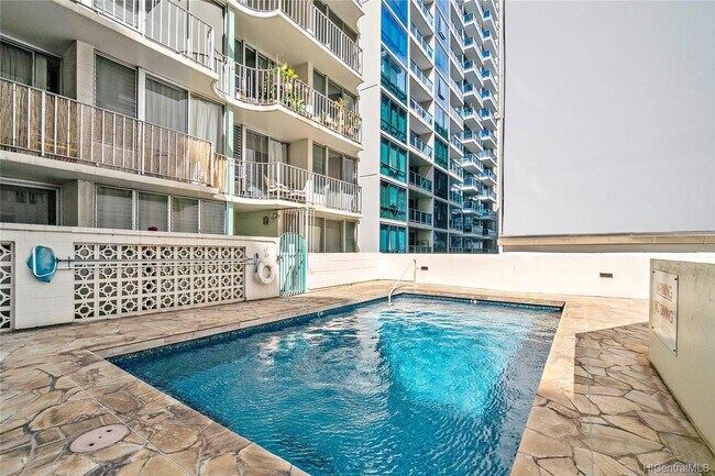 Pool - 1617 Kapiolani Blvd