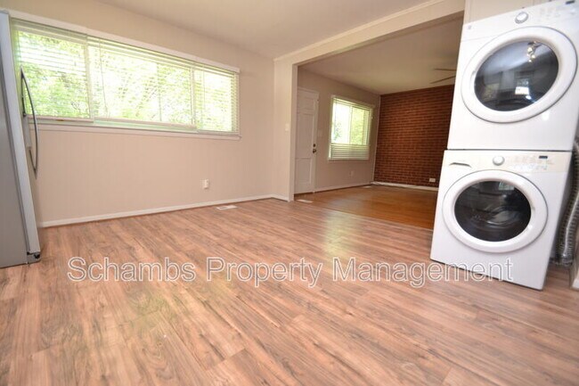 Building Photo - 5133 Lundy Dr