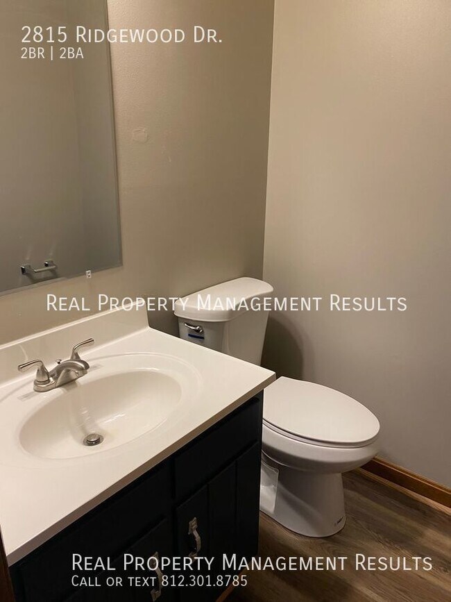 Building Photo - 2 Bedroom, 1.5 Bath Duplex, Northside Evan...