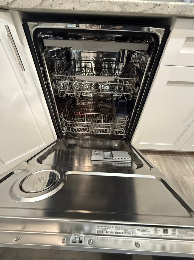 Building Photo - 11827 Hickorynut Dr