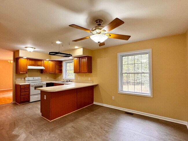 Building Photo - Log Home Nestled in the Woods, Albemarle County Location