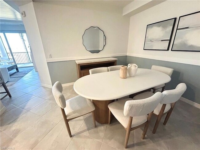 Building Photo - 15375 Grn Acrs Ave