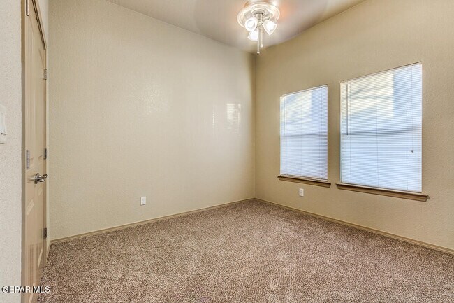 Building Photo - 14289 Desert Sky Dr