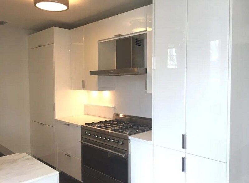 Primary Photo - 151 W 93rd St