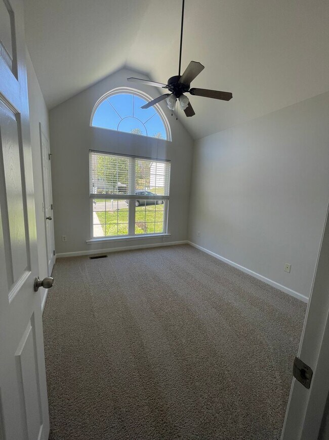 Building Photo - 3 Bedroom + 2 Bath Home for Rent in Soddy ...