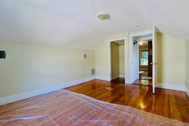 Building Photo - 75 Alleghany St