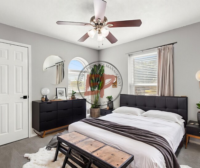 Building Photo - 4209 Green Oak Dr