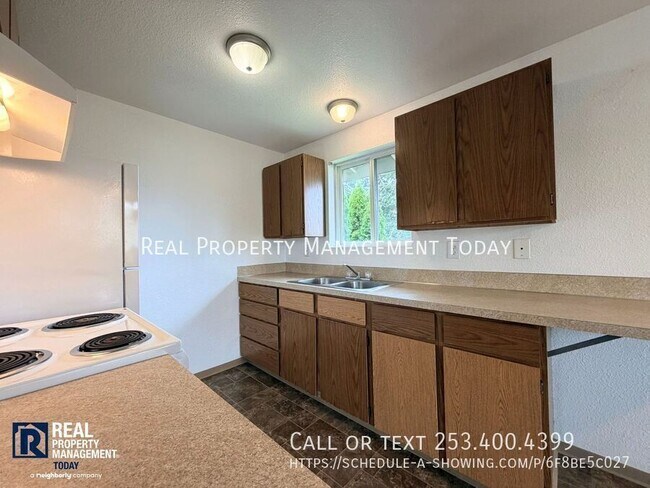 Building Photo - 9002-9154 154th Ave court NW