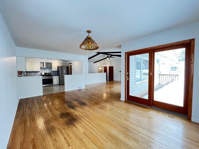 Building Photo - 3508 Flag Ave N