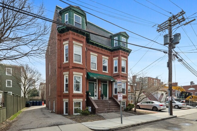 Building Photo - 262 Sidney St