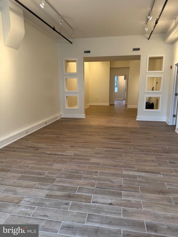 Building Photo - 4334 Farragut St