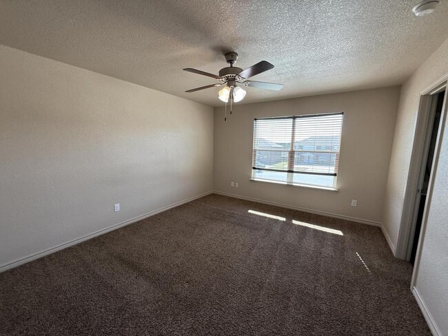 Building Photo - 4208 Primrose Dr