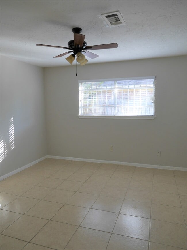 Building Photo - 11823 Carvel Ln