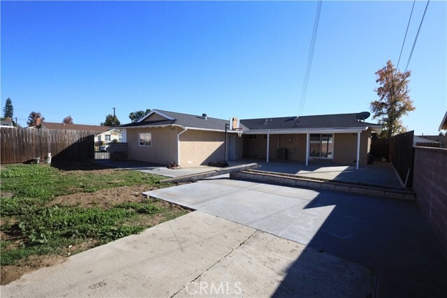 Building Photo - 1283 Essex Ave