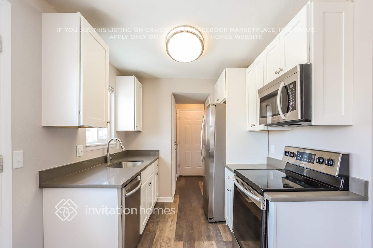 Building Photo - 4545 Davenport Way