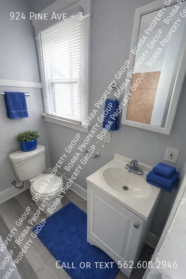 Building Photo - 924 Pine Ave